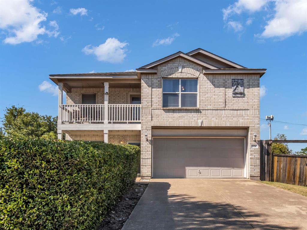 936 Sunrise Lane