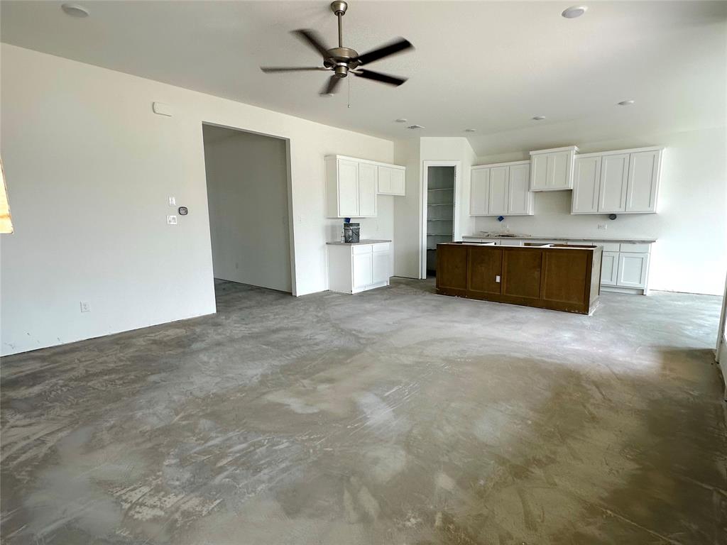 1924 Comanche Drive
