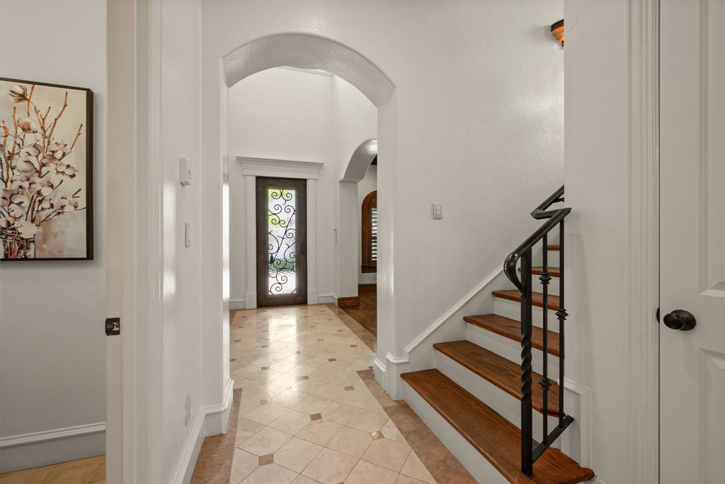 76 Casa Lane