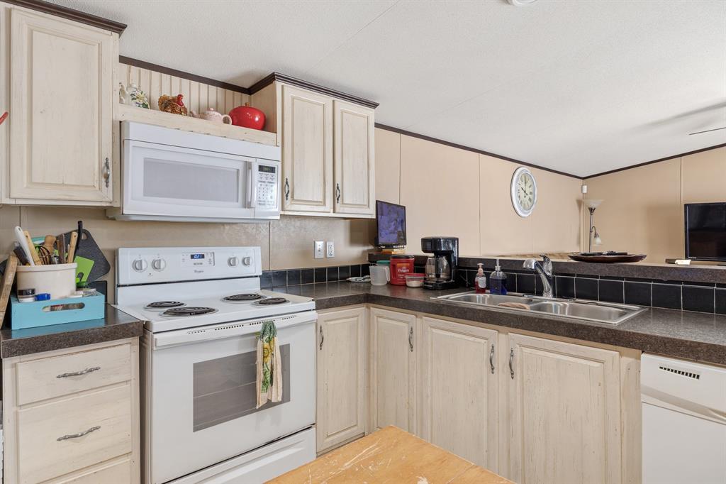 Pine Trail Shores - Residential