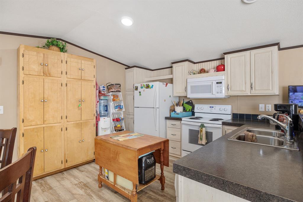 Pine Trail Shores - Residential