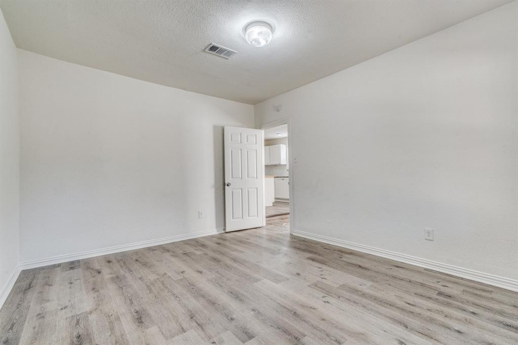 Dallas Land & Loan 02 - Residential