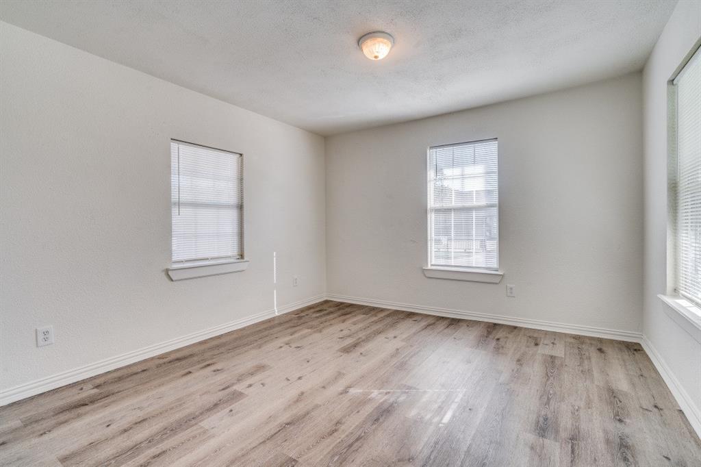 Dallas Land & Loan 02 - Residential