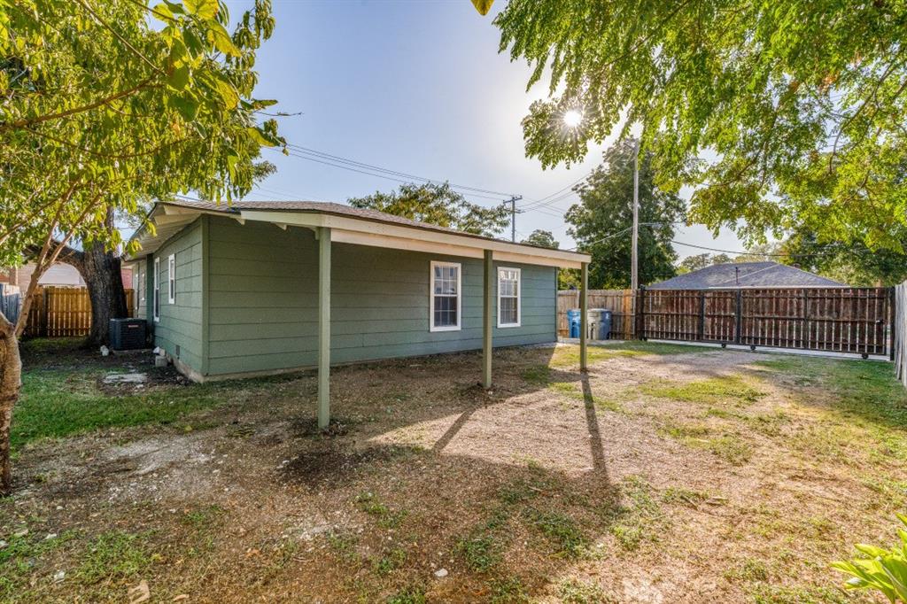 Dallas Land & Loan 02 - Residential