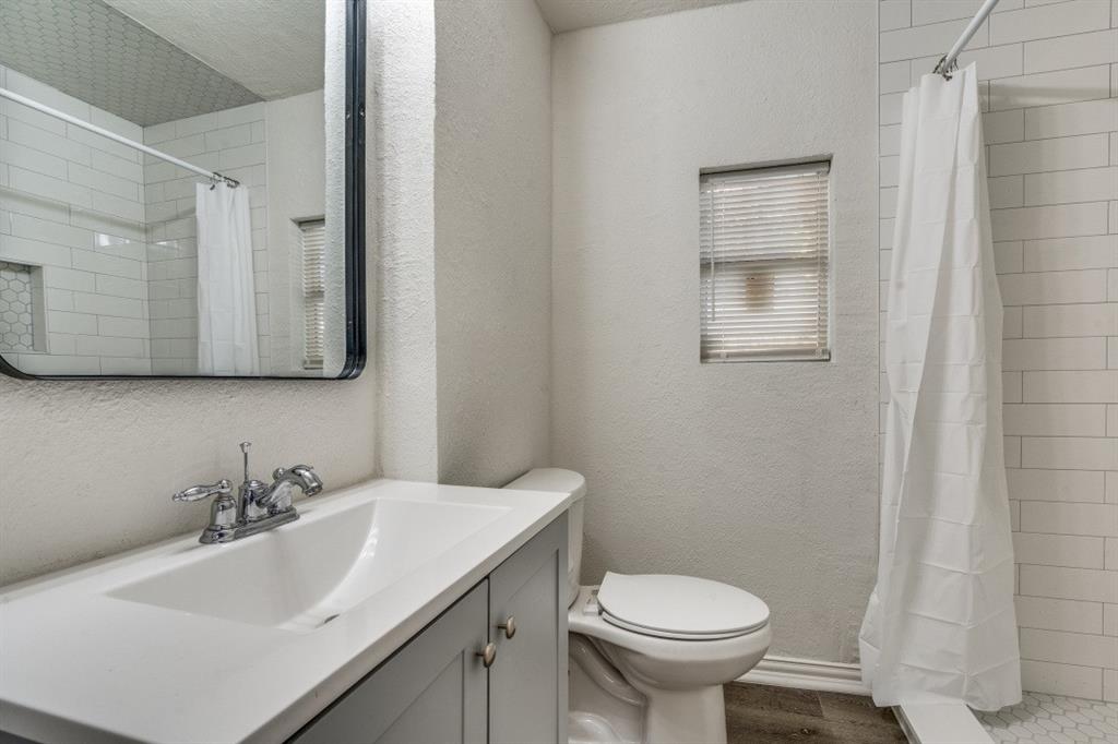 Dallas Land & Loan 02 - Residential