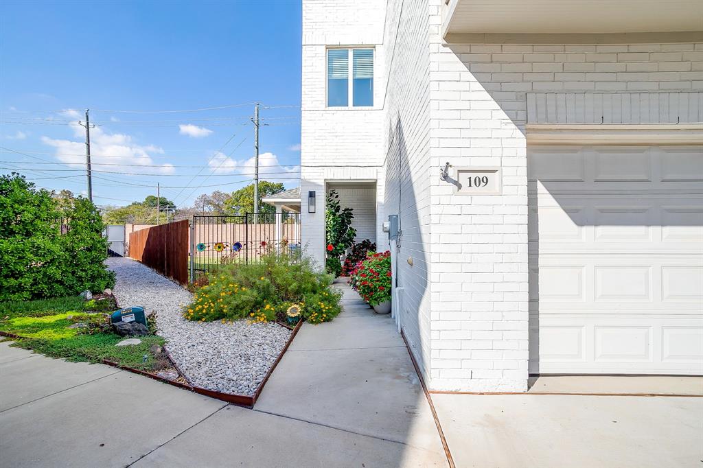 109 Crossroads Circle