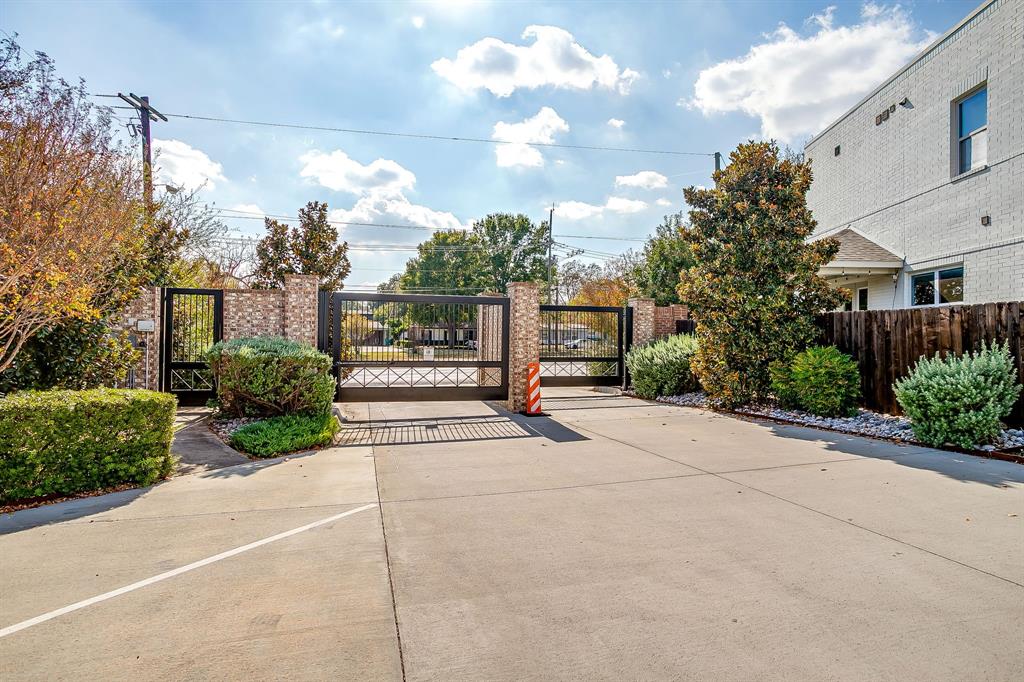 109 Crossroads Circle