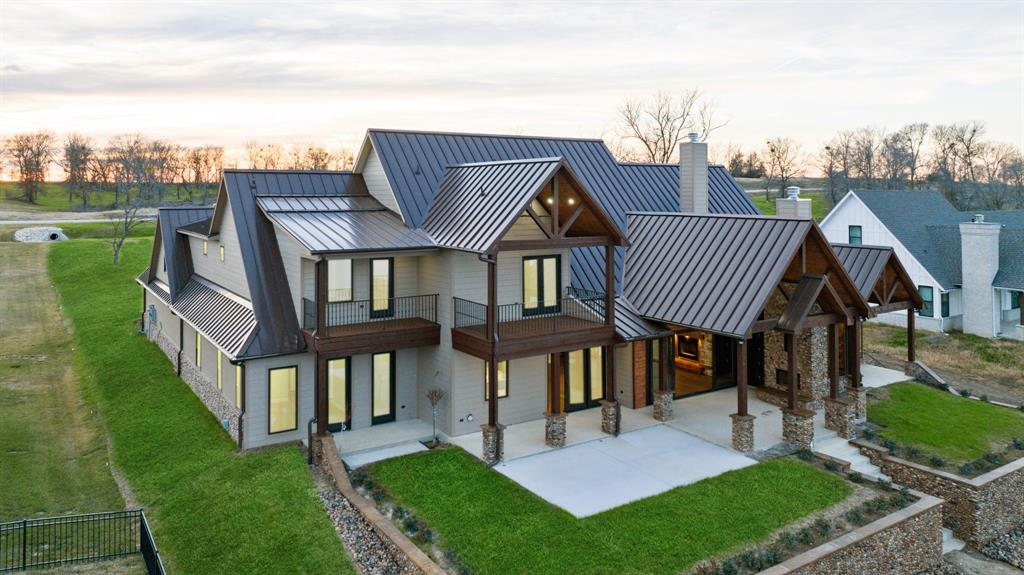 Diamond Point - Residential