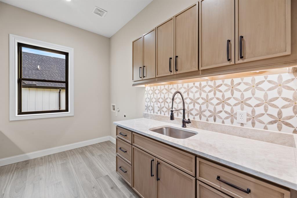 Diamond Point - Residential