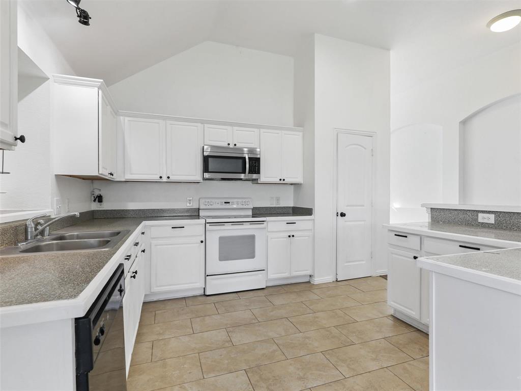 Trinity Heights Ph One - Residential Lease