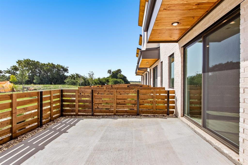 2032 Aldrich Mews