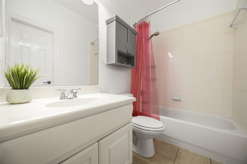 Gillespie Tr - Residential