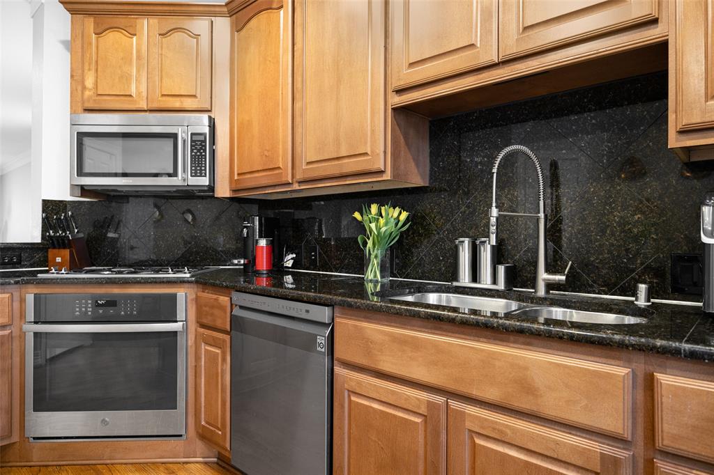 Gillespie Tr - Residential