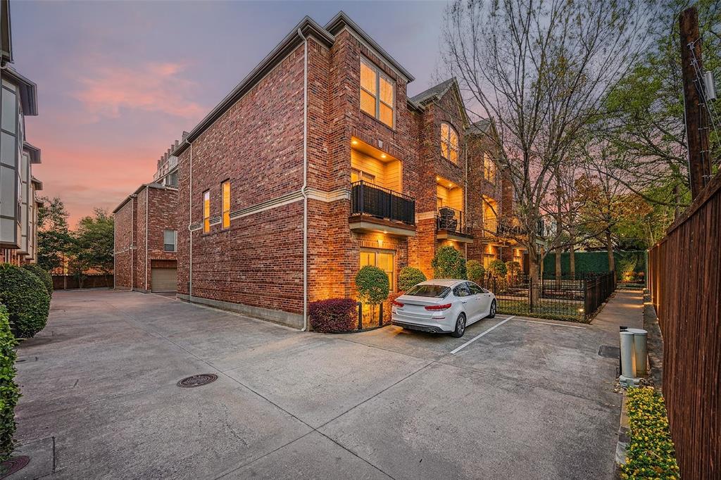 Gillespie Tr - Residential