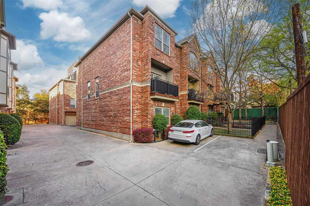 Gillespie Tr - Residential