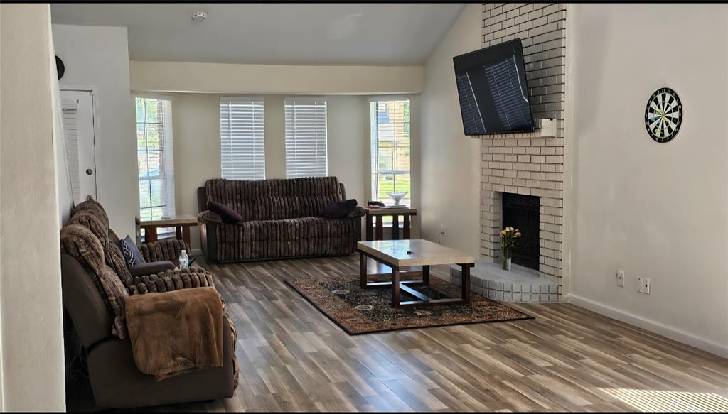 301 Sandlewood Lane