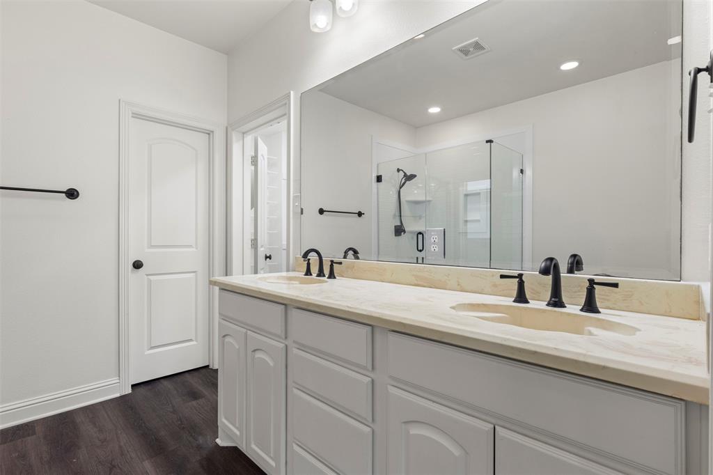 Villas At Ash Creek - Residential