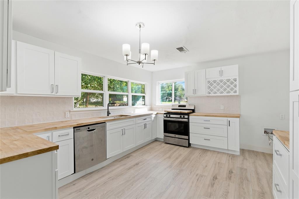 Meadow Oaks - Residential