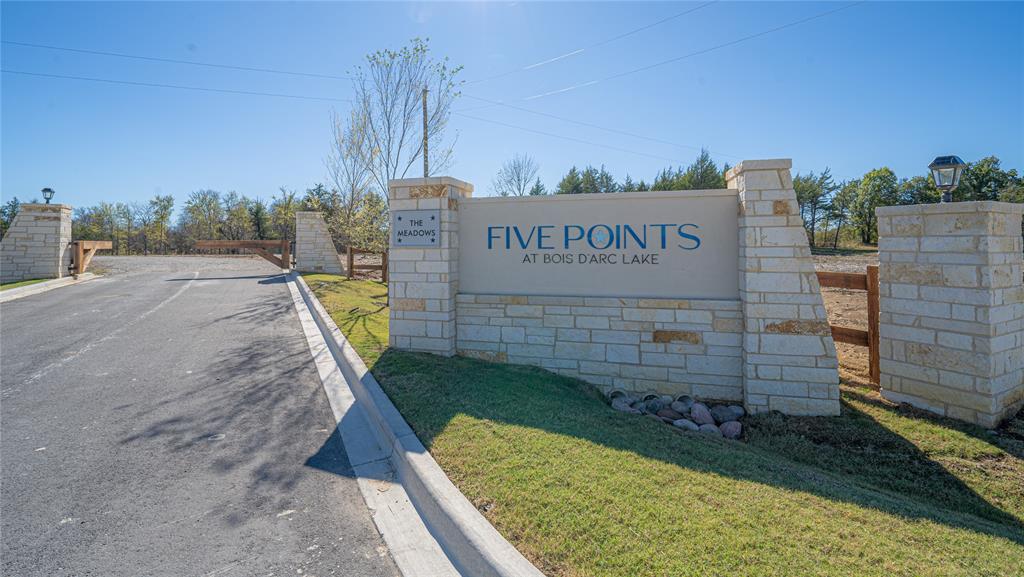 Five Points - Land