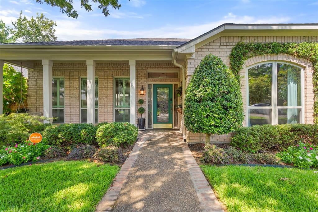 1116 Oak Garden Circle