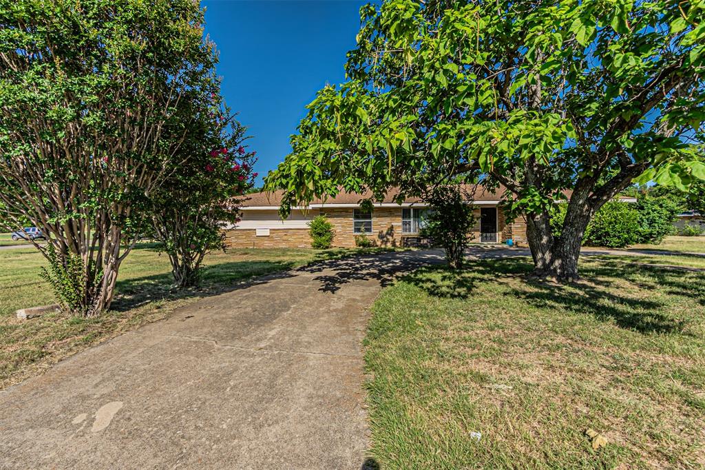 Photo 1 of 16 — 3200 Grady Street, Forest Hill, TX 76119