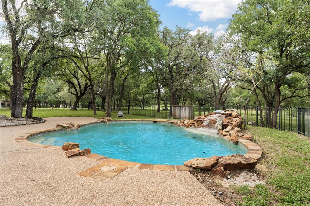 Three 17 River Oaks - Residential