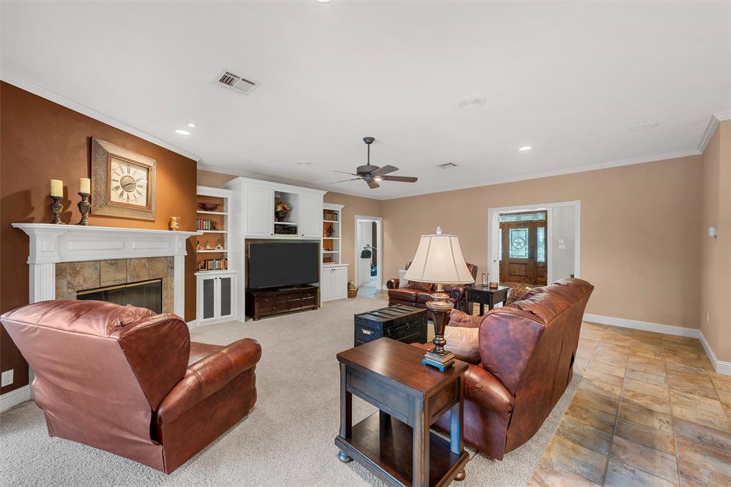 Three 17 River Oaks - Residential