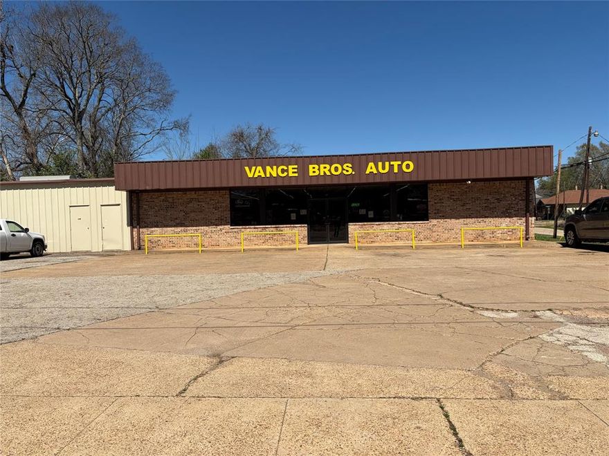 601 West Lacy Street presents a rare opportunity to acquire a long-established auto supply business operating continuously since 1952,along with its well-positioned commercial property. The 4,800-square-foot building sits prominently on the corner of Lacy Street andTennessee Street, offering excellent visibility, easy access, and strong traffic flow. The sale includes the existing business, inventory,and an additional adjoining lot that provides valuable room for future expansion, storage, or redevelopment. With decades of provenperformance and a strategic corner location in a stable commercial corridor, this property is ideal for an owner-operator or investorseeking a turnkey operation with growth potential.