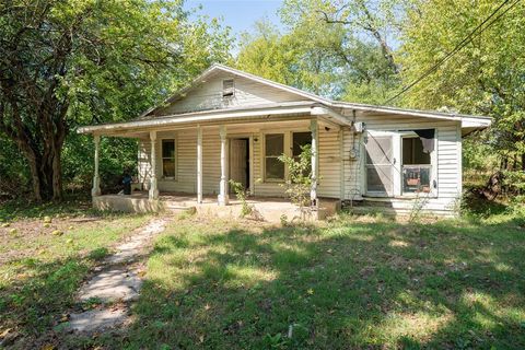 1310 W Campbell Paris TX 75460
