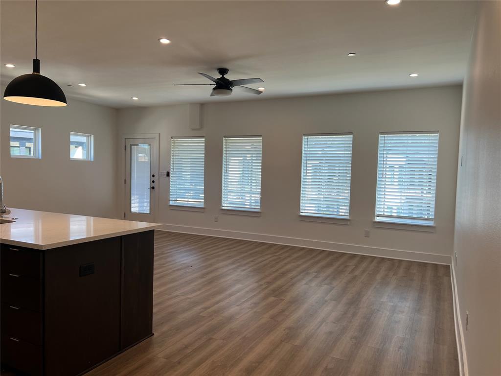 Crescent Crk Villas - Residential Lease