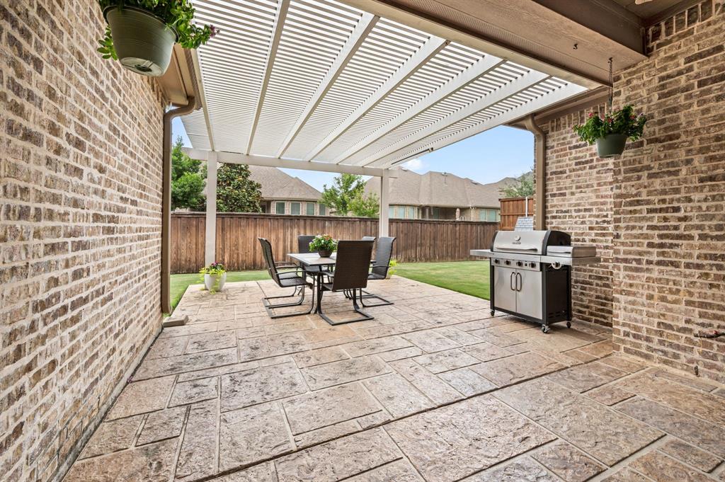 8200 Oak Knoll Drive