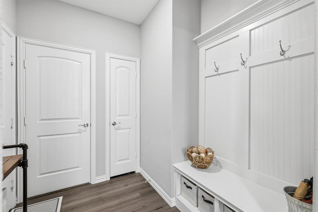 7656 Redwood Forest Lane