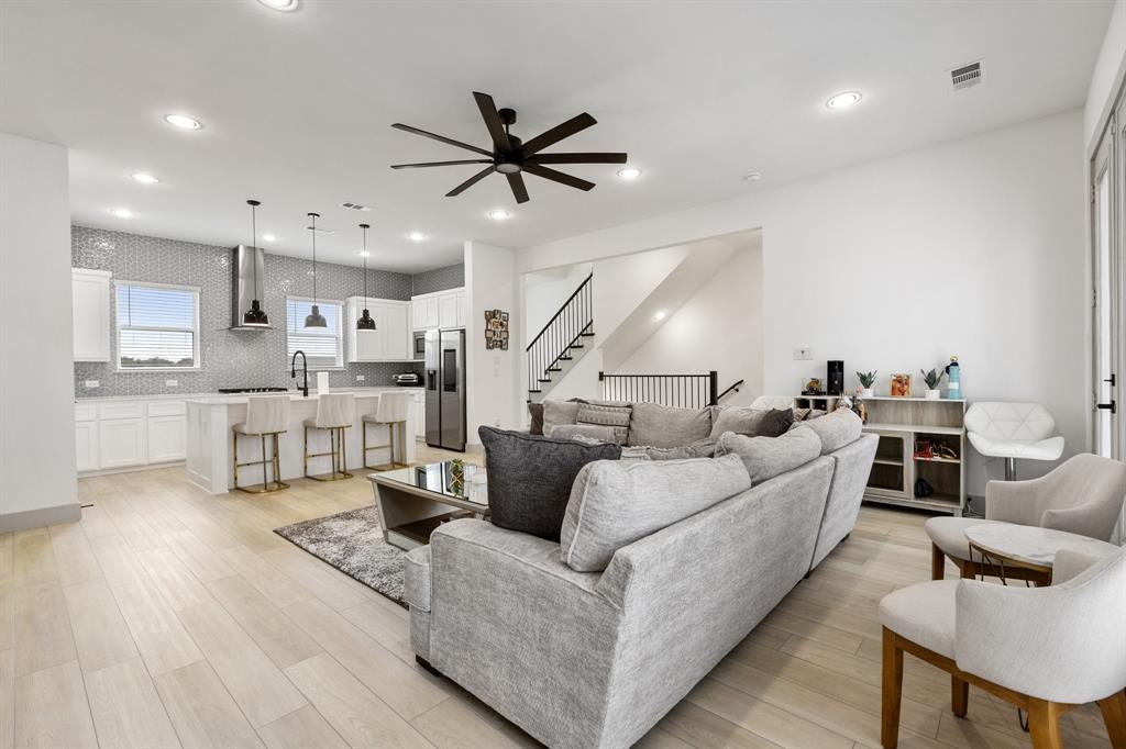 Soho Square Ph 1 - Residential Lease