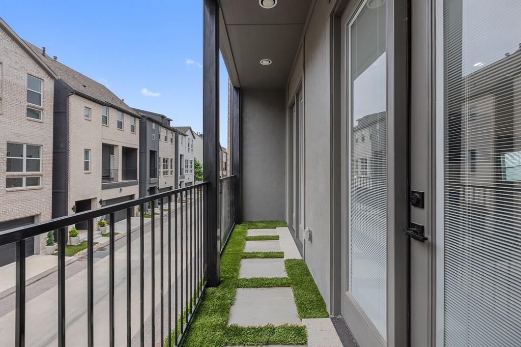 Soho Square Ph 1 - Residential Lease