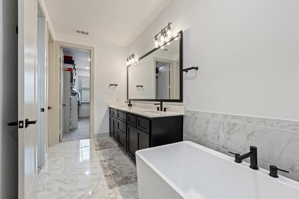 Soho Square Ph 1 - Residential Lease