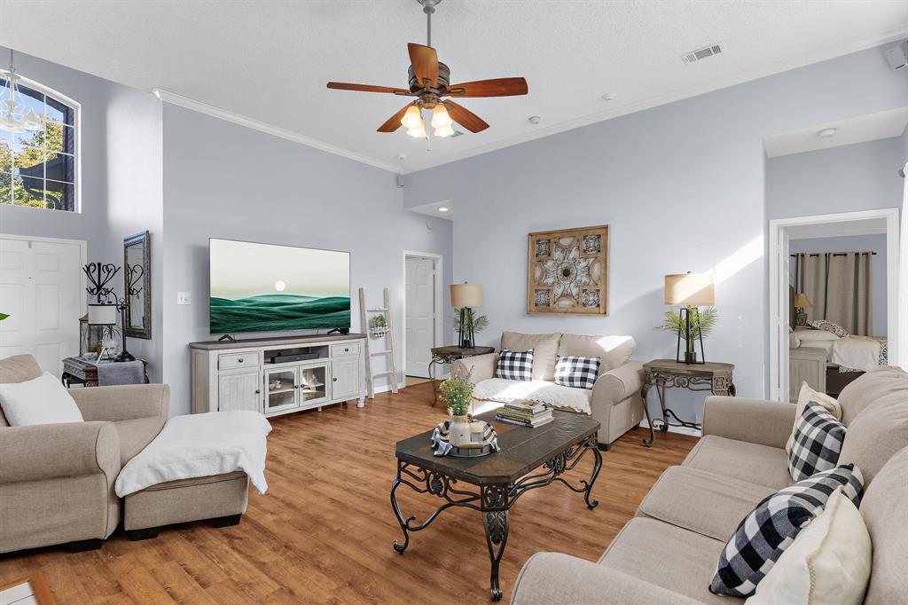 2012 Valley Falls Avenue