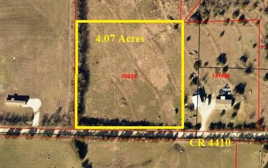 BEING SOLD WITHOUT A WATER METER — WATER COMPANY REQUIRES APPROX. $277,000 TO UPGRADE THE WATER LINE.
Hard-to-find 4.07 ± acres with NO deed restrictions and no zoning. Suitable for double-wide, single-wide, or modular homes, or build the setup that fits your lifestyle.
Located in Fannin County and within the Whitewright ISD, this property features a gentle west-to-east slope and sits in a prime spot for commuting to McKinney, Sherman, and surrounding areas.
This tract was recently divided from a larger estate property and will require a new survey if being financed. A great opportunity for buyers looking for unrestricted land in a growing area.