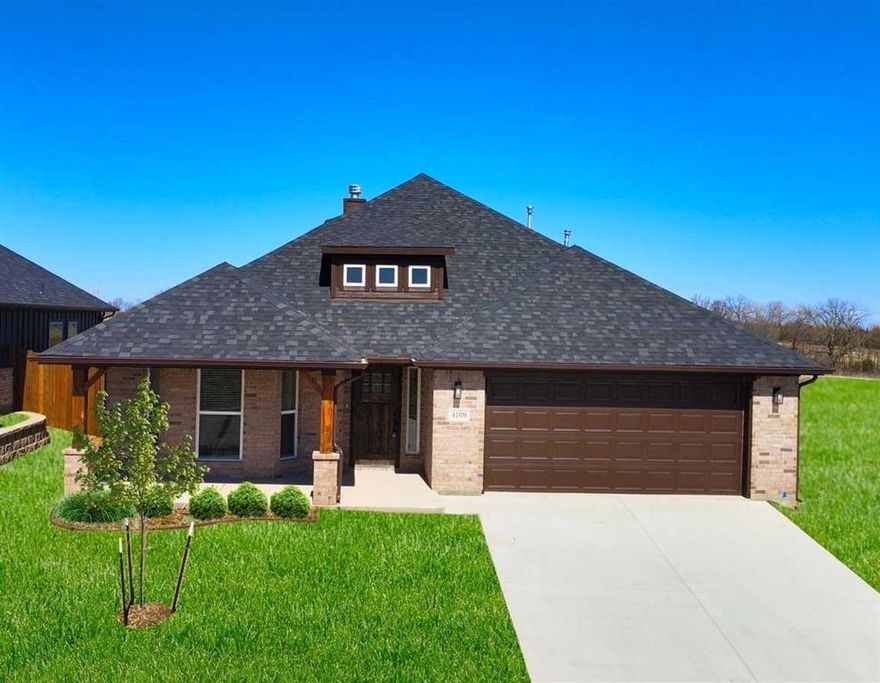 Make The Preserve your next home; located on the west side of Sherman with great access on FM1417 (Heritage Pkwy). This neighborhood provides easy access to US75 for quick commuting. Enjoy the great schools of Sherman ISD with elementary, middle, and high school all within a 15 minute drive. Great open floor plan with fireplace and dedicated dining area. Built to Wyldewood Homes standards, this home includes crown molding, built-in shelving in all closets, garage door opener and remotes, ceiling fans in all bedrooms, internet and cable hook ups in all bedrooms, under mount kitchen lighting and blinds throughout. The spacious master bathroom. Landscaping includes full sod and irrigation front and back, tree and flower bed in the front yard, and full privacy fence around the backyard. Home comes with a 1-2-10 new home warranty covers workmanship, systems, and structure. Conveniently located near TI, Global Wafer and the new Sherman HS.