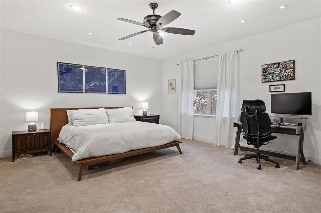 Sundance Row At State Thomas 02 - Residential