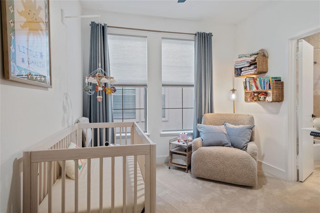 Sundance Row At State Thomas 02 - Residential