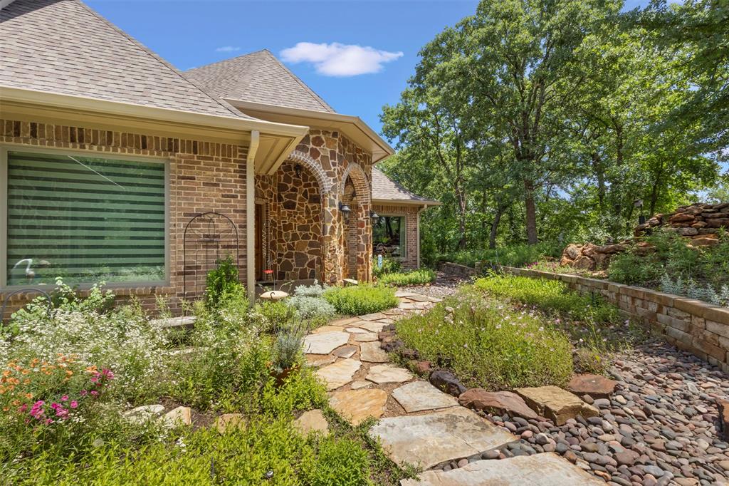 10072 Bluffview Circle