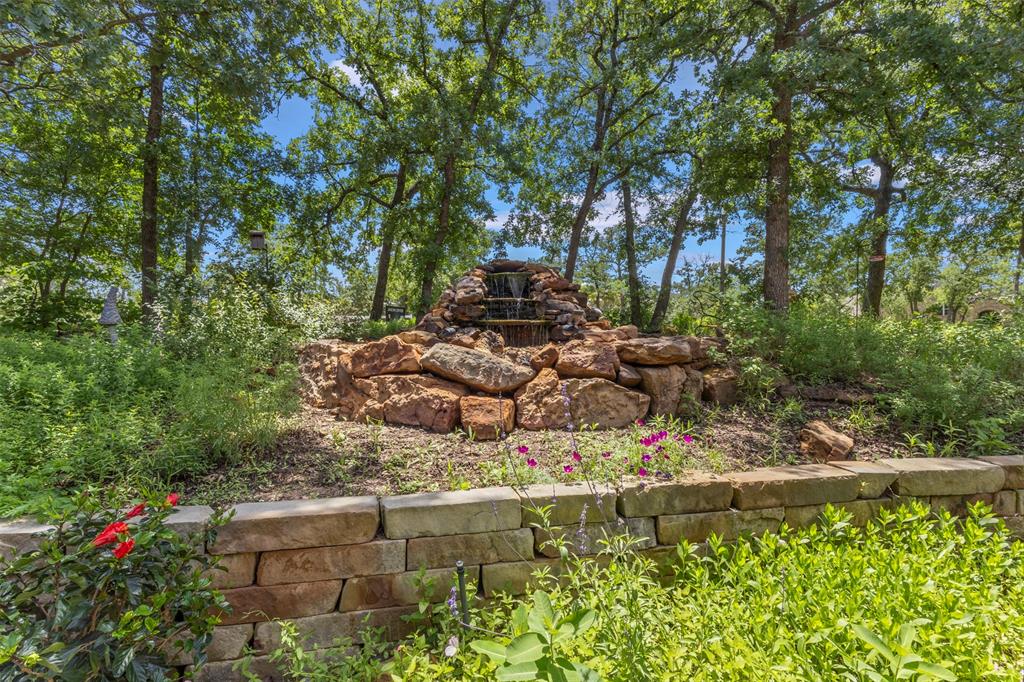 10072 Bluffview Circle