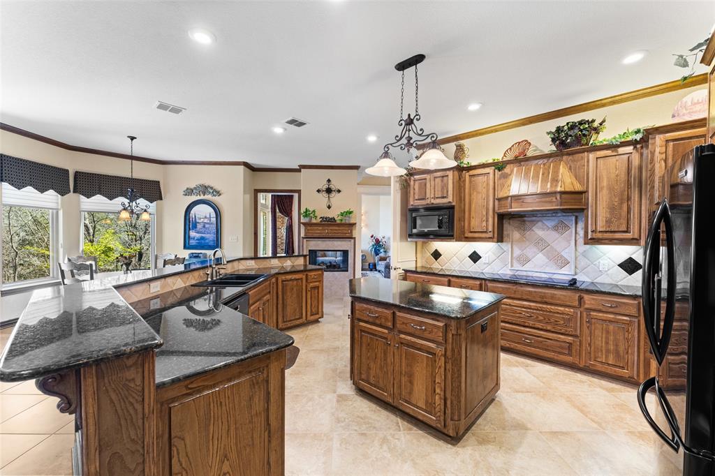 10072 Bluffview Circle
