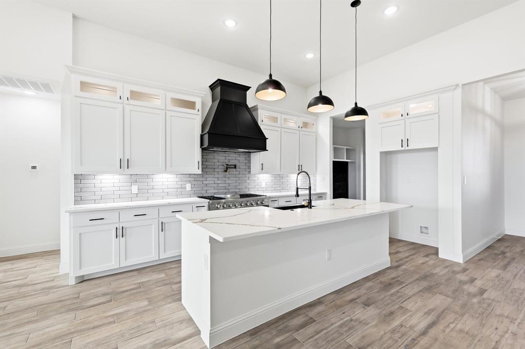 8797 Kassandra Drive