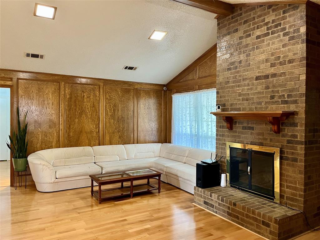 1604 Meadowgate Drive