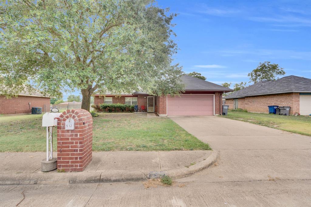 512 Bluebird Lane