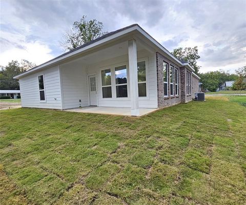 A home in Kaufman