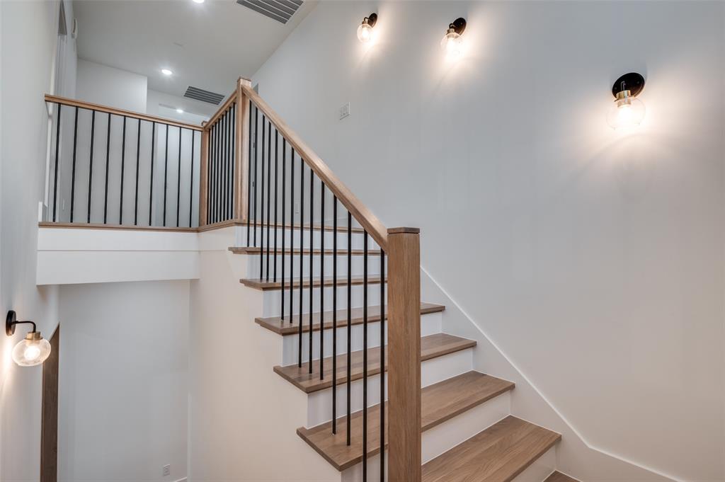 Mount Auburn - Residential