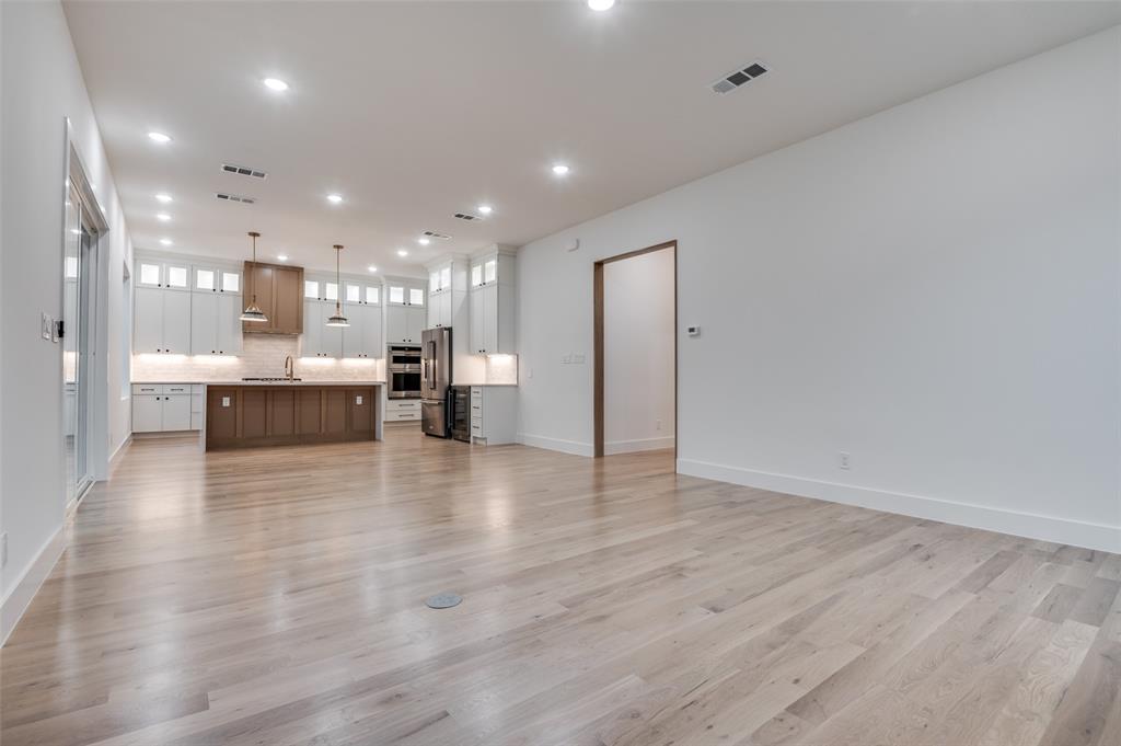 Mount Auburn - Residential