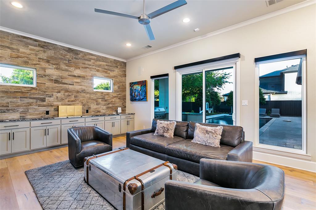 Mario Biasiolli Add - Residential